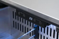 BULL Premium Outdoor Schubladen-Kühlschrank Mit LED Kontrollpanel, IPX4 Spritzwassergeschützt -Küchengrill Rabatt 22280 BULL Schubladen Kuehlschrank LED P 6 1613487088