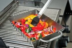 Broil King Gemüse Grillkorb Premium, Edelstahl 26 X 18cm -Küchengrill Rabatt 6708 Broil King Wok 69818 lifestyle 03