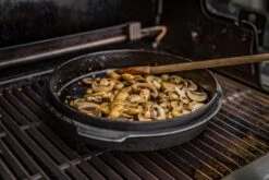 Grillfürst Dutch Oven BBQ Edition DO9 - Borussia Dortmund Edition -Küchengrill Rabatt BVB Dutch Oven Deckel als Pfanne nutzbar