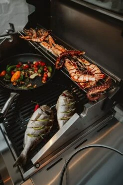 Enders Gasgrill Kansas II Pro 4 SIK Profi Turbo -Küchengrill Rabatt Enders Gasgrill Kansas II Pro 4 SIK Profi Turbo Warmhalterost