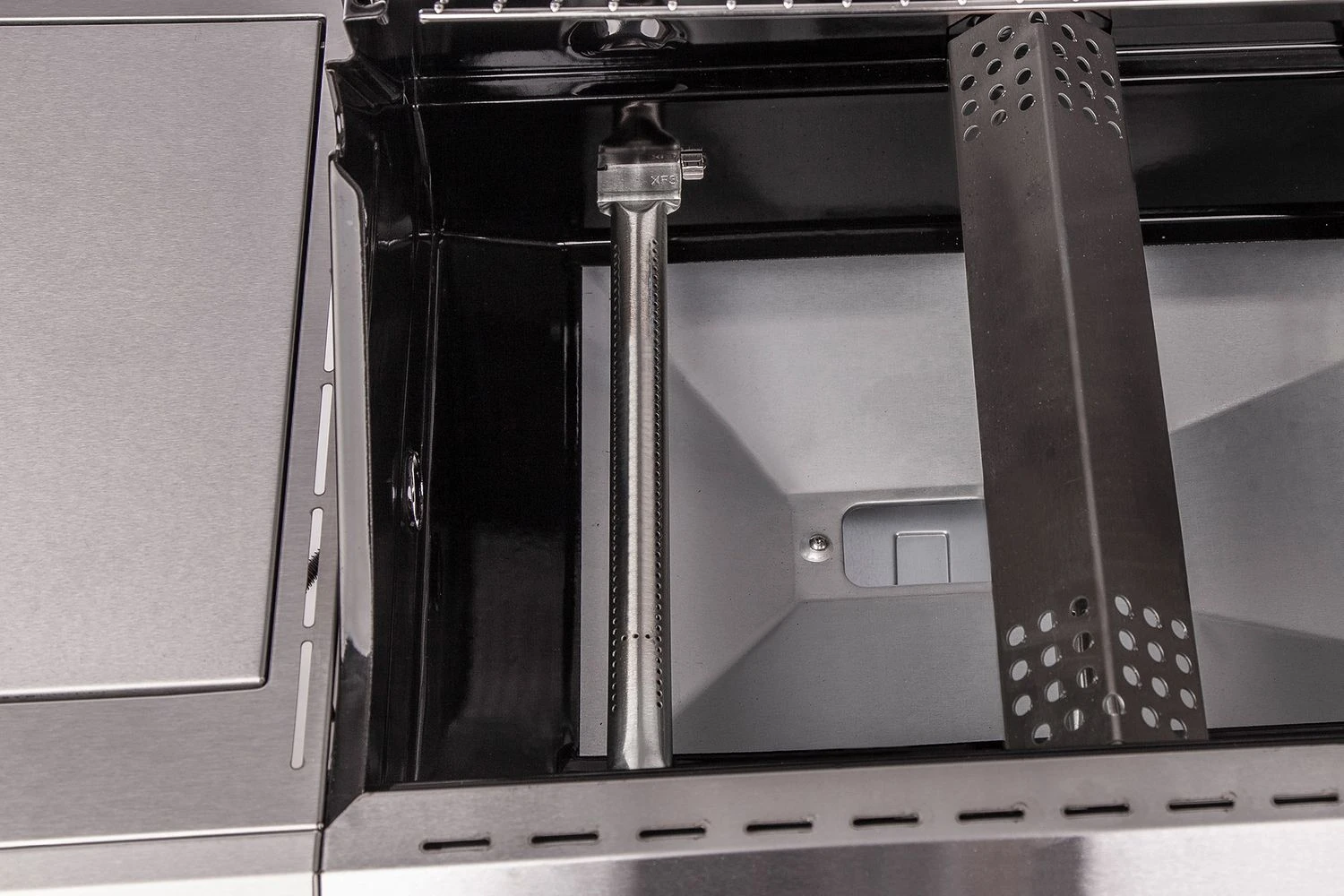 Grillfürst G520G 5-Brenner Gasgrill - Eintracht Frankfurt Edition - Gusseisenroste 12 Grillfürst G520G 5-Brenner Gasgrill - Eintracht Frankfurt Edition - Gusseisenroste – Bild 10