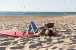 Knister Grill Small - Holzkohle Kompaktgrill -Küchengrill Rabatt Knister Grill Small Strand