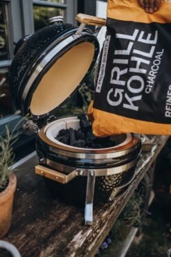 Monolith ICON Black Keramikgrill Tischgrill Inkl. Gestell -Küchengrill Rabatt Monolith Icon Holzkohle befuellen