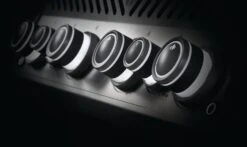 Napoleon Rogue SE 525 Gasgrill - All-black - Mit Edelstahlrosten, Sizzle Zone Und Heckbrenner - Grillfürst Edition Inkl. Abdeckhaube Im Karton - Modell 2022 -Küchengrill Rabatt Napoleon Gasgrill SE525 Drehregler beleuchtet 1