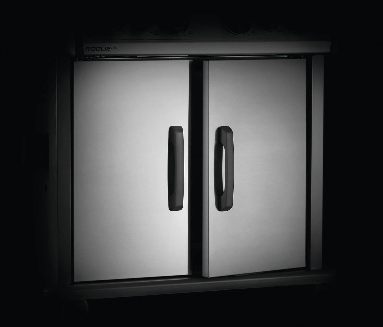 Napoleon Rogue SE 525 Edelstahl Gasgrill Mit Sizzle Zone Und Heckbrenner - SMART Deal Inkl. Grillfürst Grill Control - Modell 2023 15 Napoleon Rogue SE 525 Edelstahl Gasgrill Mit Sizzle Zone Und Heckbrenner - SMART Deal Inkl. Grillfürst Grill Control - Modell 2023 – Bild 13