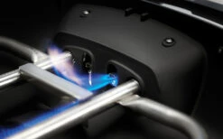 Napoleon Phantom TravelQ PRO285X Kompakt Gasgrill, Mattschwarz - Mit Klappbarem Wagen Inkl. Warmhalterost - Modell 2023 -Küchengrill Rabatt Napoleon Phantom TravelQ PRO285X jet fire zuendung