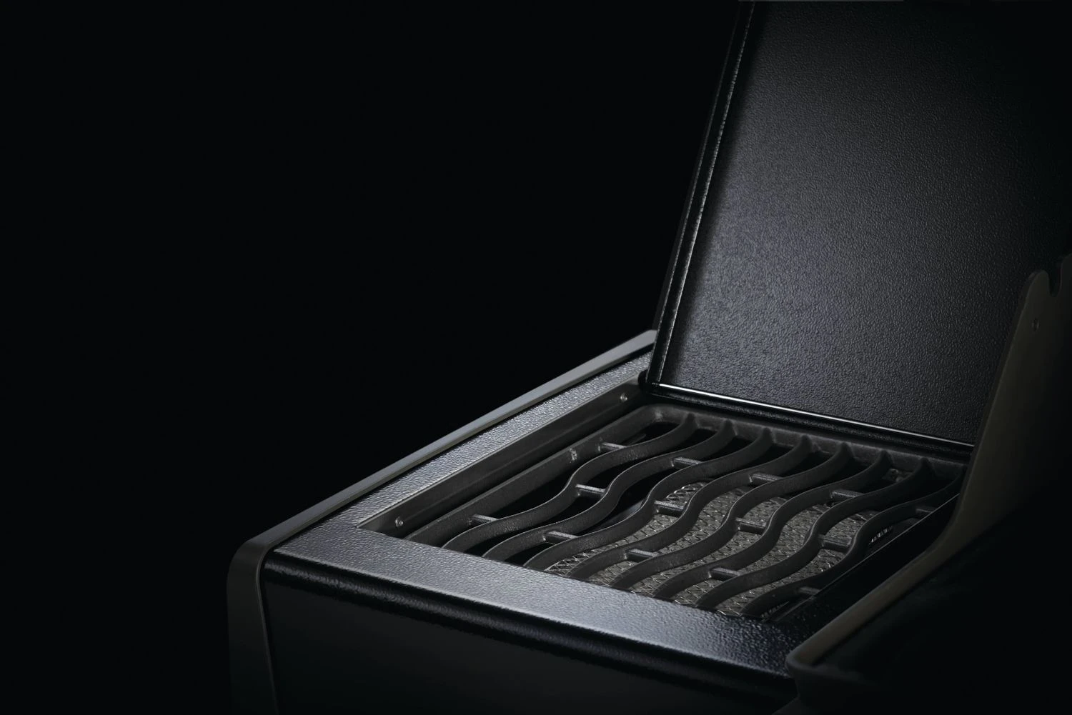 Napoleon Rogue XT 525 Gasgrill - All Black - Mit Sizzle Zone - Modell 2023 4 Napoleon Rogue XT 525 Gasgrill - All Black - Mit Sizzle Zone - Modell 2023 – Bild 2