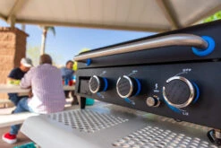 Pit Boss Plancha Grill Ultimate Plancha 3-Brenner - Mit Untergestell 27 Pit Boss Plancha Grill Ultimate Plancha 3-Brenner - Mit Untergestell -Küchengrill Rabatt Pit Boss Planchagrill 3 Brenner Temperaturregler