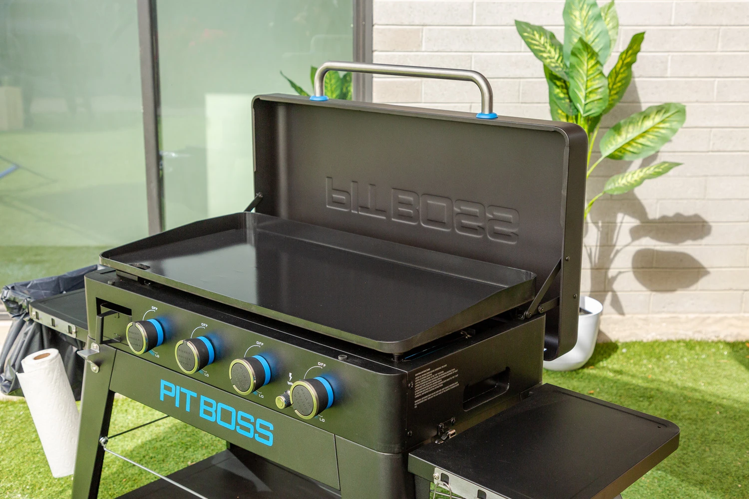 Pit Boss Plancha Grill Ultimate Plancha 4-Brenner - Mit Untergestell 15 Pit Boss Plancha Grill Ultimate Plancha 4-Brenner - Mit Untergestell – Bild 13