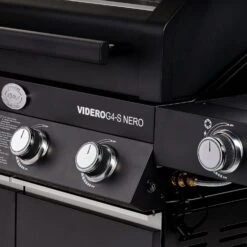Rösle Gasgrill BBQ-Station Videro G4-S Vario+ Nero Schwarz - Modell 2023 - SMART Deal Inkl. Grillfürst Grill Control + Abdeckhaube Und Grillplatte 28 Rösle Gasgrill BBQ-Station Videro G4-S Vario+ Nero Schwarz - Modell 2023 - SMART Deal Inkl. Grillfürst Grill Control + Abdeckhaube Und Grillplatte -Küchengrill Rabatt Roesle Videro G4 S Vario NERO matt schwarz Drehregler 1