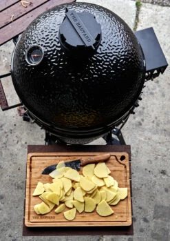 The Bastard Keramikgrill Classic Large - Complete - Schwarz Glänzend - Modell 2023 -Küchengrill Rabatt The Bastard Classic Large Keramikgrill Seitentische