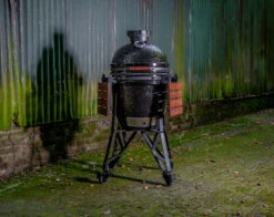 The Bastard Keramikgrill Classic Medium - Complete - Schwarz Glänzend - Modell 2023 -Küchengrill Rabatt The Bastard Classic Medium Complete Kamadogrill