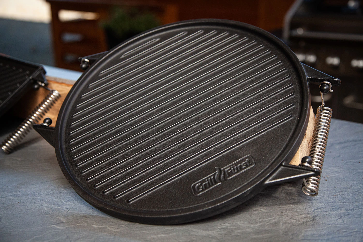 Grillfürst Universal Grillplatte Rund / Wendeplatte Aus Gusseisen Ø 35 Cm 3 Grillfürst Universal Grillplatte Rund / Wendeplatte Aus Gusseisen Ø 35 Cm