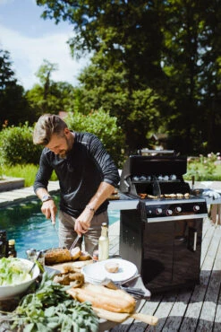 Outdoorchef Dualchef 325 G Gasgrill Mit Seitenkocher + BLAZING ZONE Infrarotbrenner -Küchengrill Rabatt outdoorchef dualchef 325 g garten 18 700 02